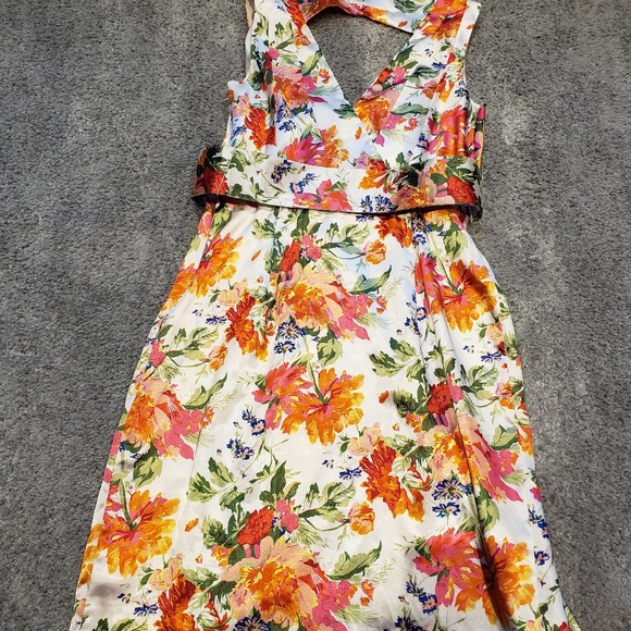 Floral dress - Picture 4 of 7